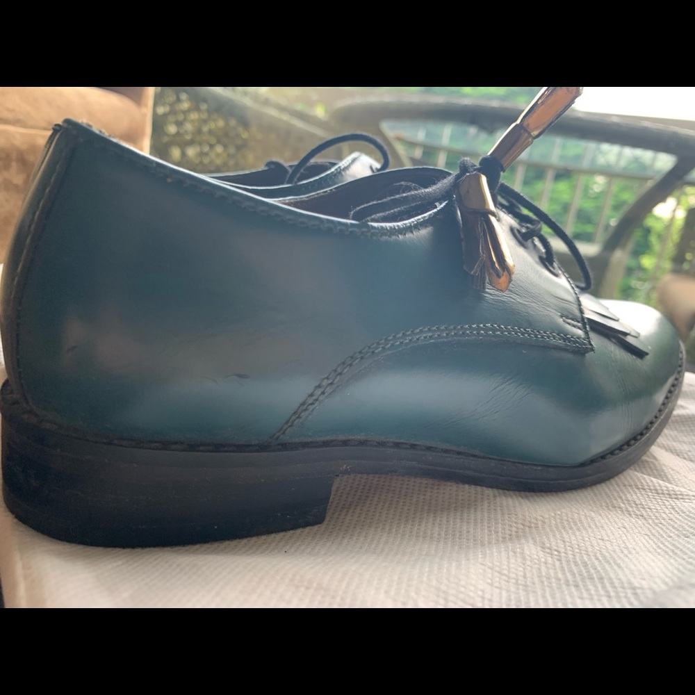 BEAUTIFULLY UNIQUE FROM A BOUTIQUE: Teal real leather handcrafted brogues. - Picture 9 of 10